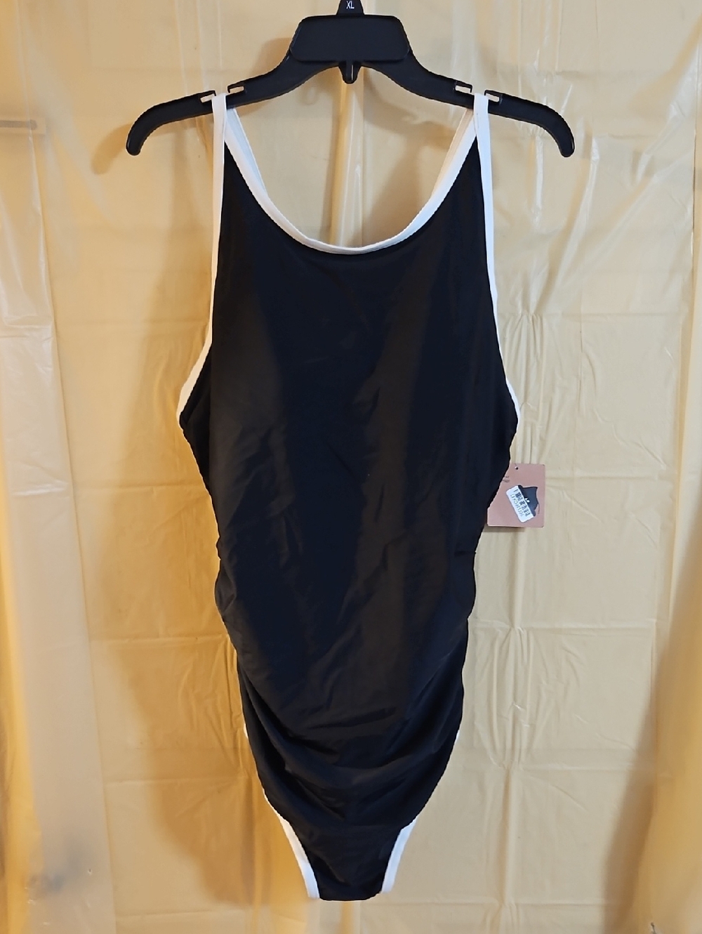 SHADE & SHORE BLACK ONE PIECE SWIMSUIT: NEW WITH TAGS: SIZE 20